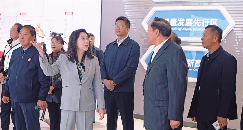 媒体聚焦 |济南开云登录口网页版集团: 争当引进与培育产业发展的“排头兵”